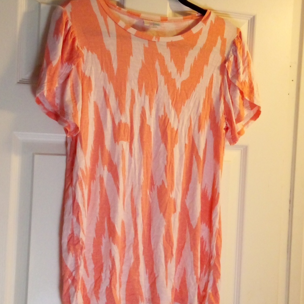 LuLaRoe shirt sleeve
